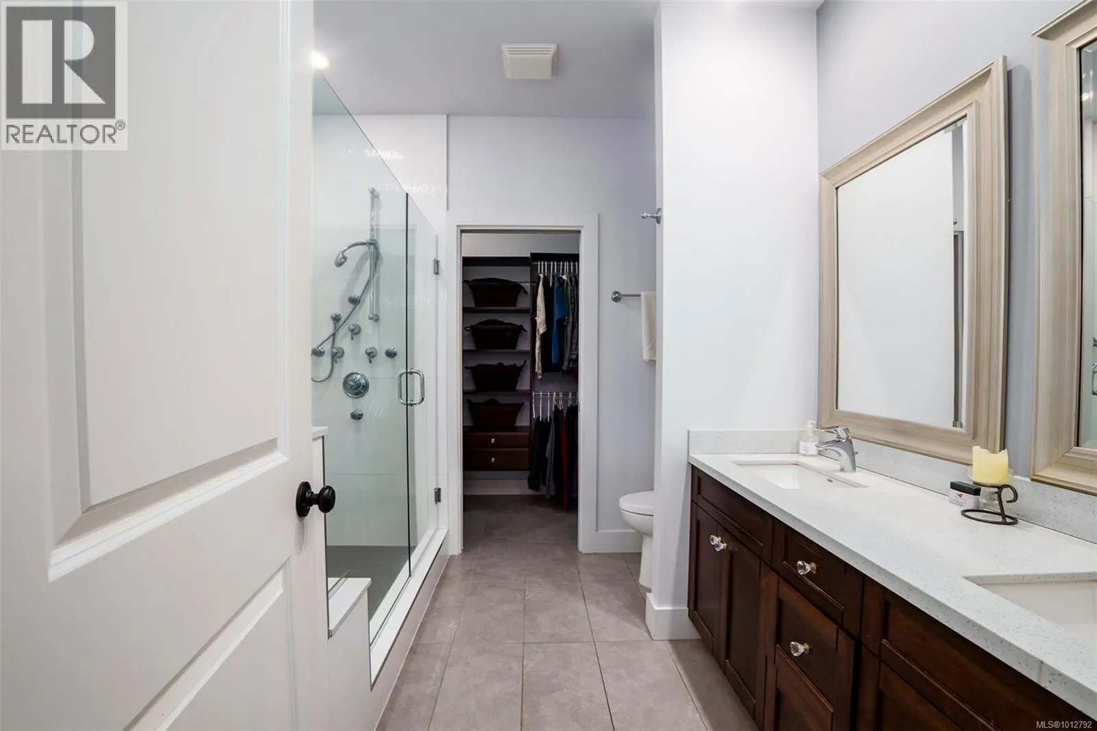 101 6209 Lexington Pl