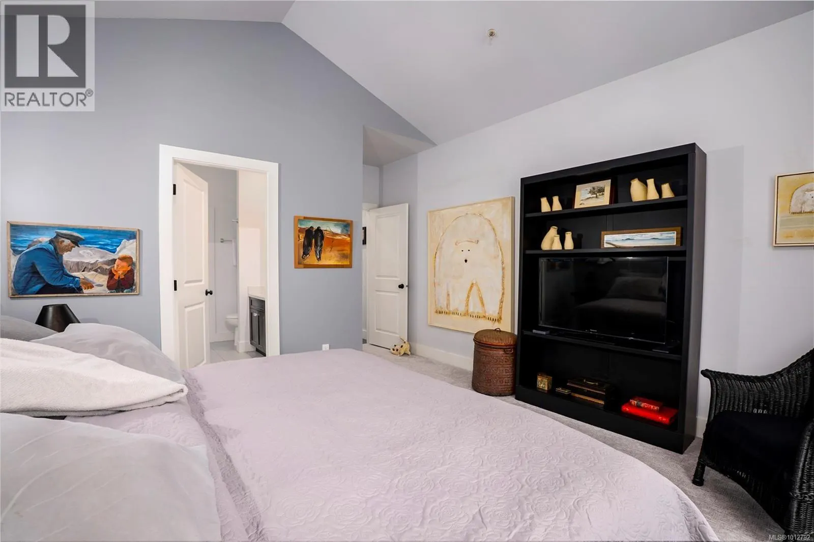 101 6209 Lexington Pl
