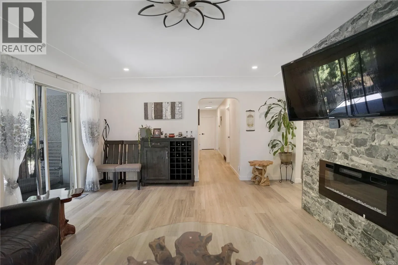 3090 Decourcy Dr
