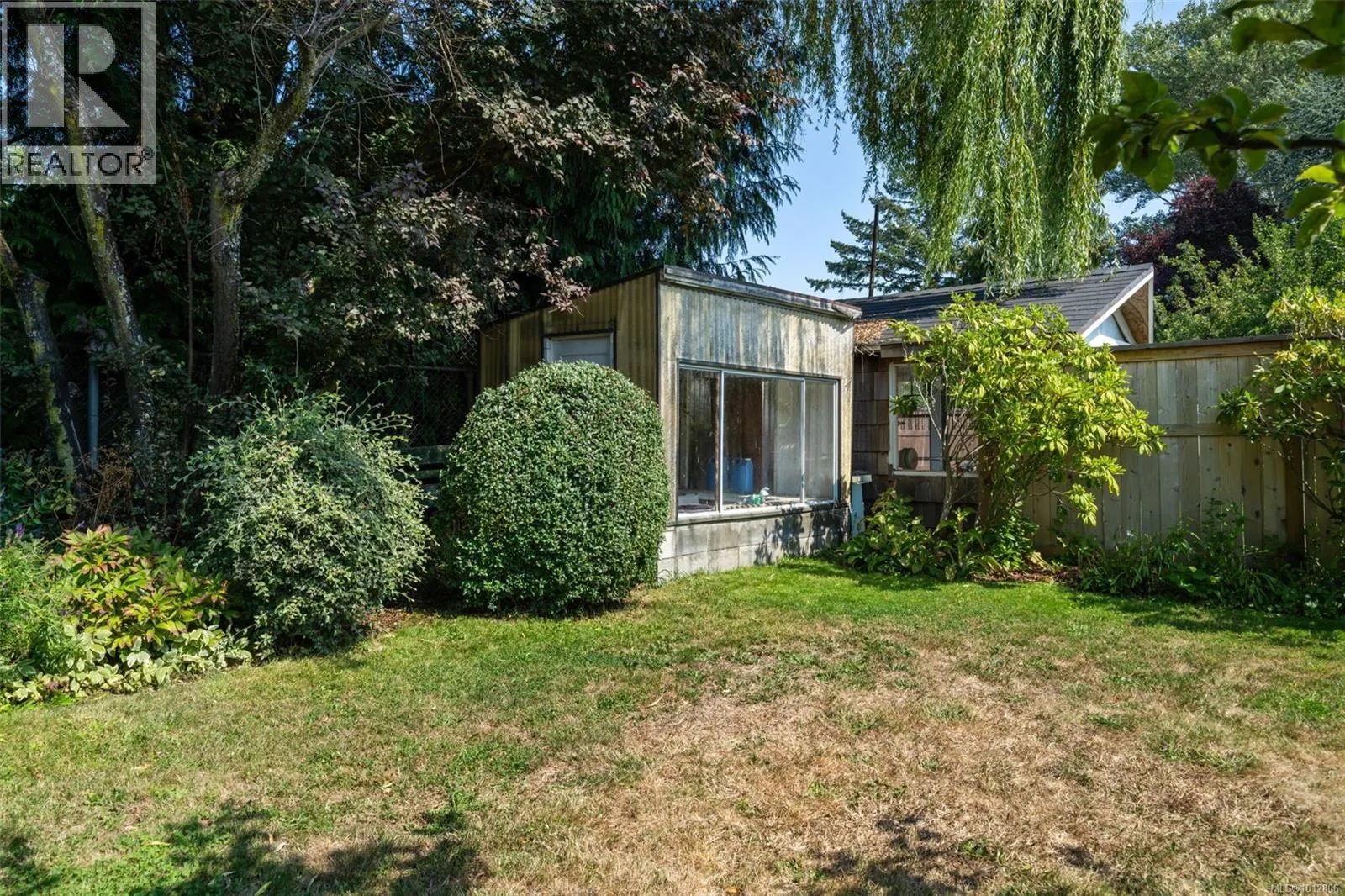 1924 Allenby St