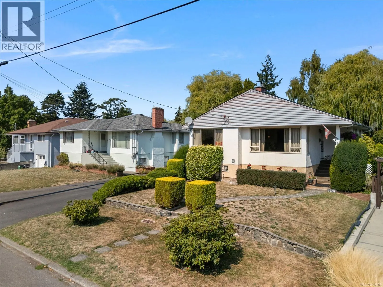 1924 Allenby St