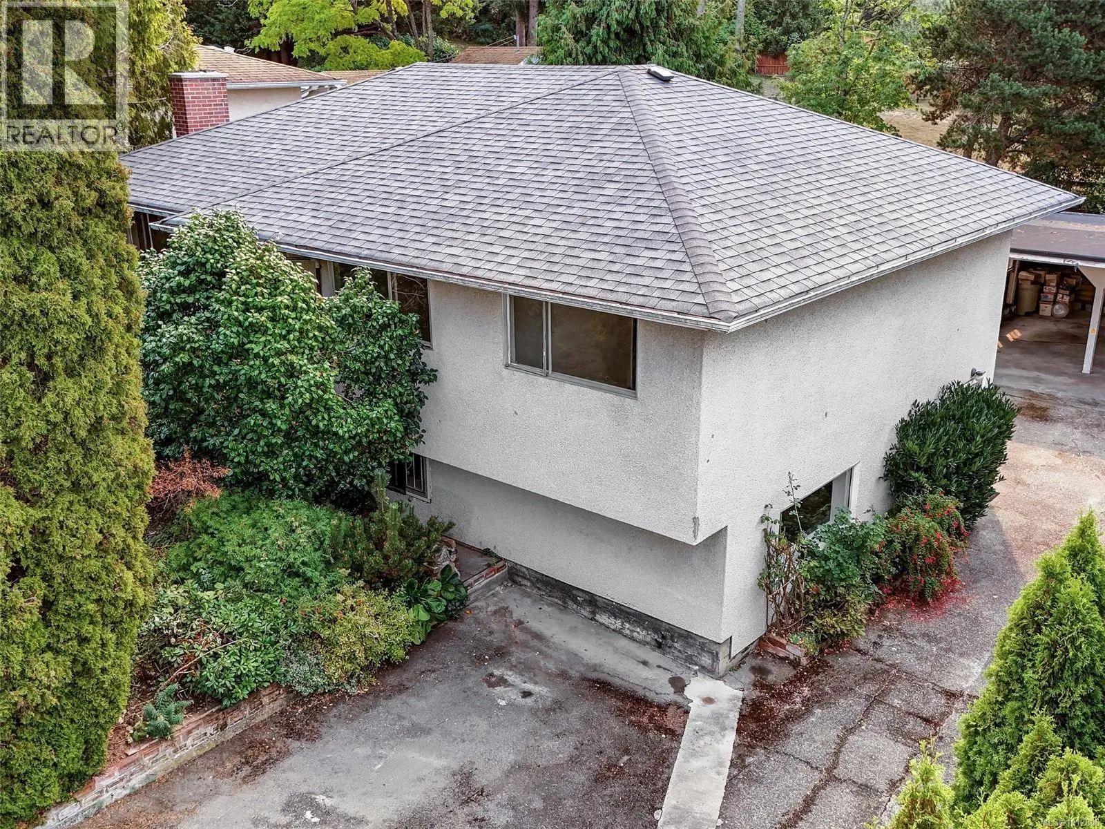 723 Genevieve Rd