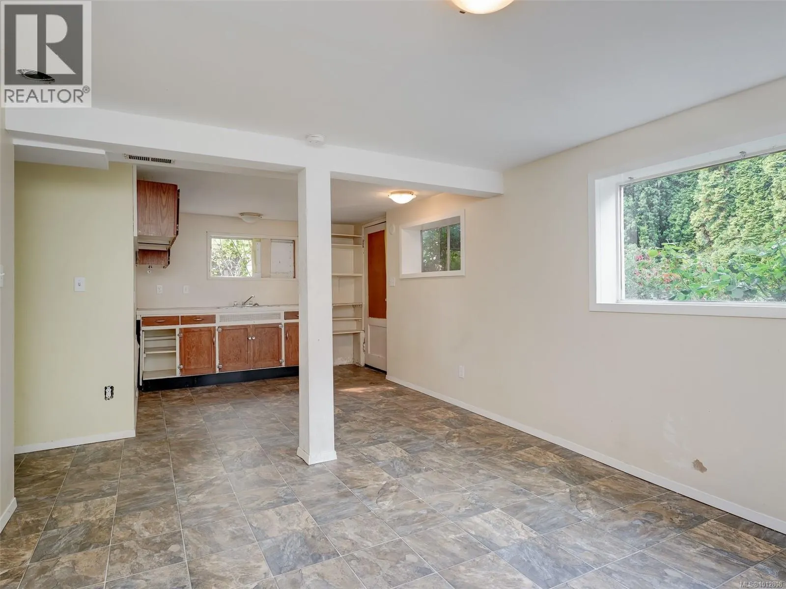 723 Genevieve Rd