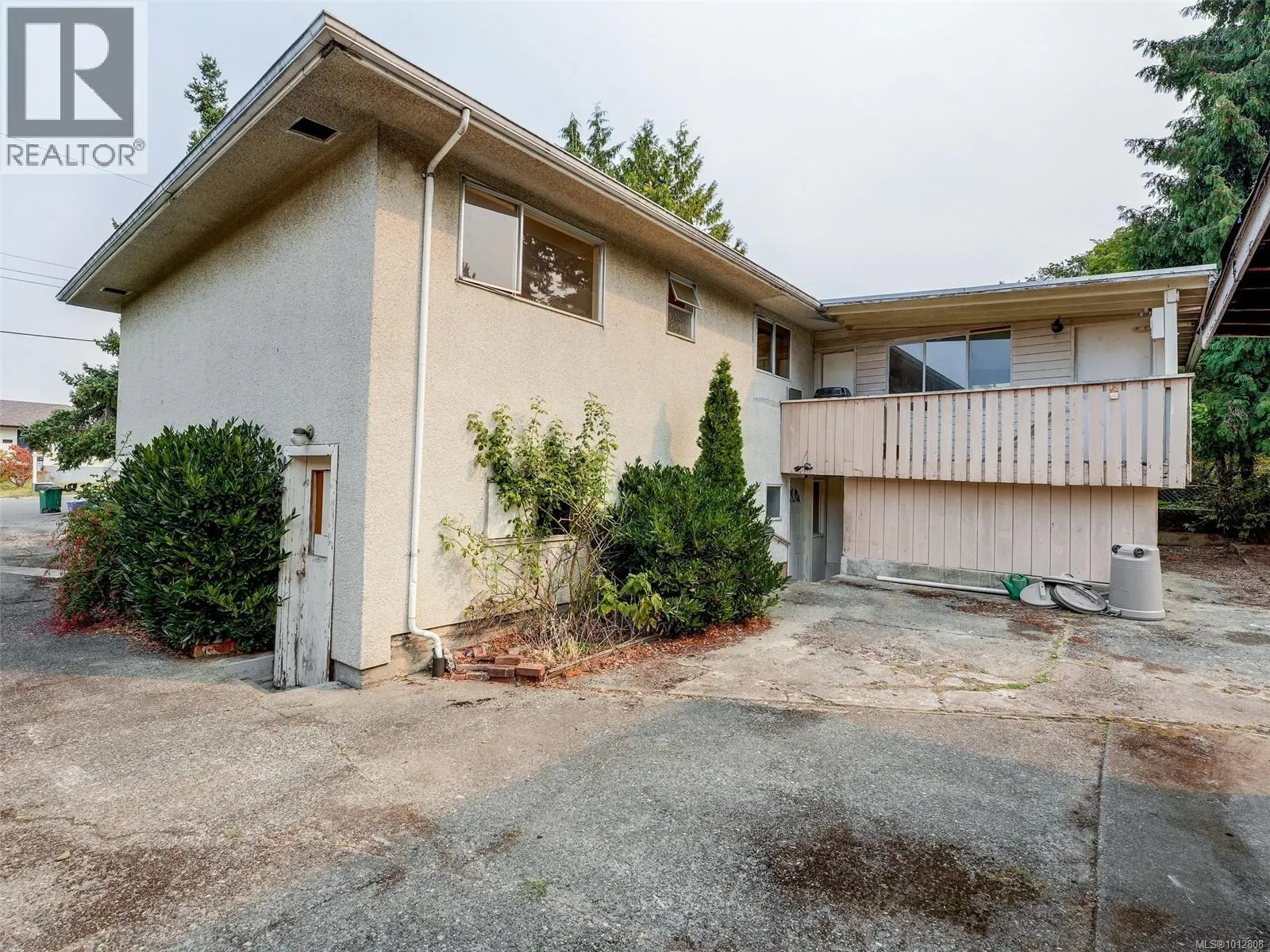 723 Genevieve Rd