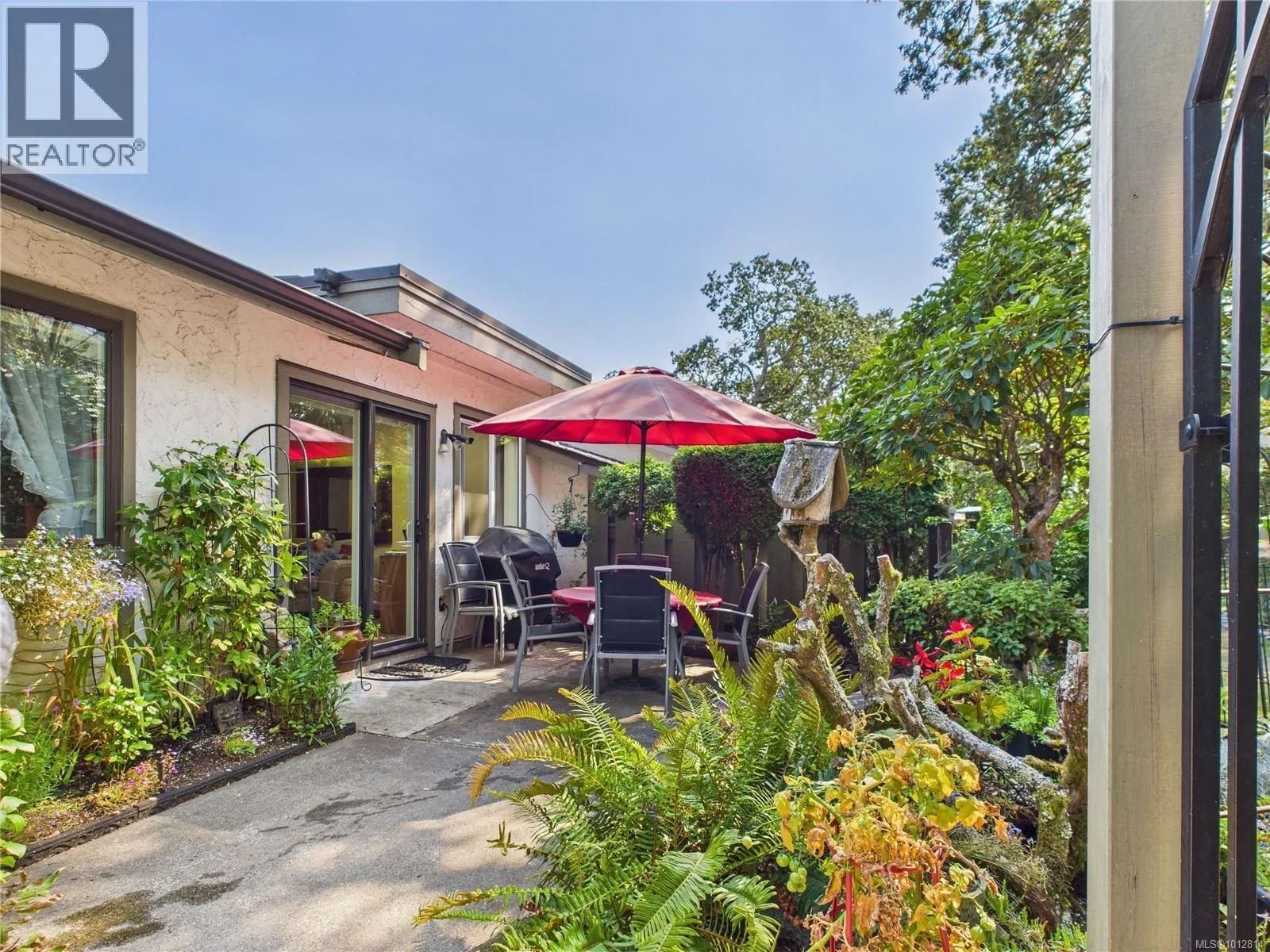 16 3968 Cedar Hill Rd