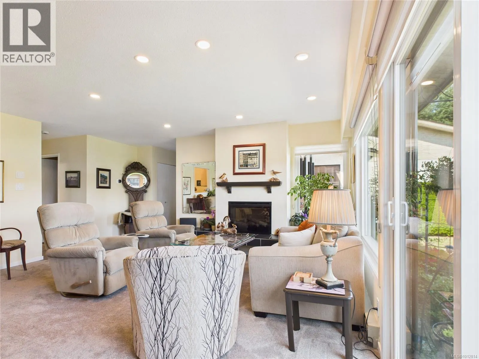 16 3968 Cedar Hill Rd