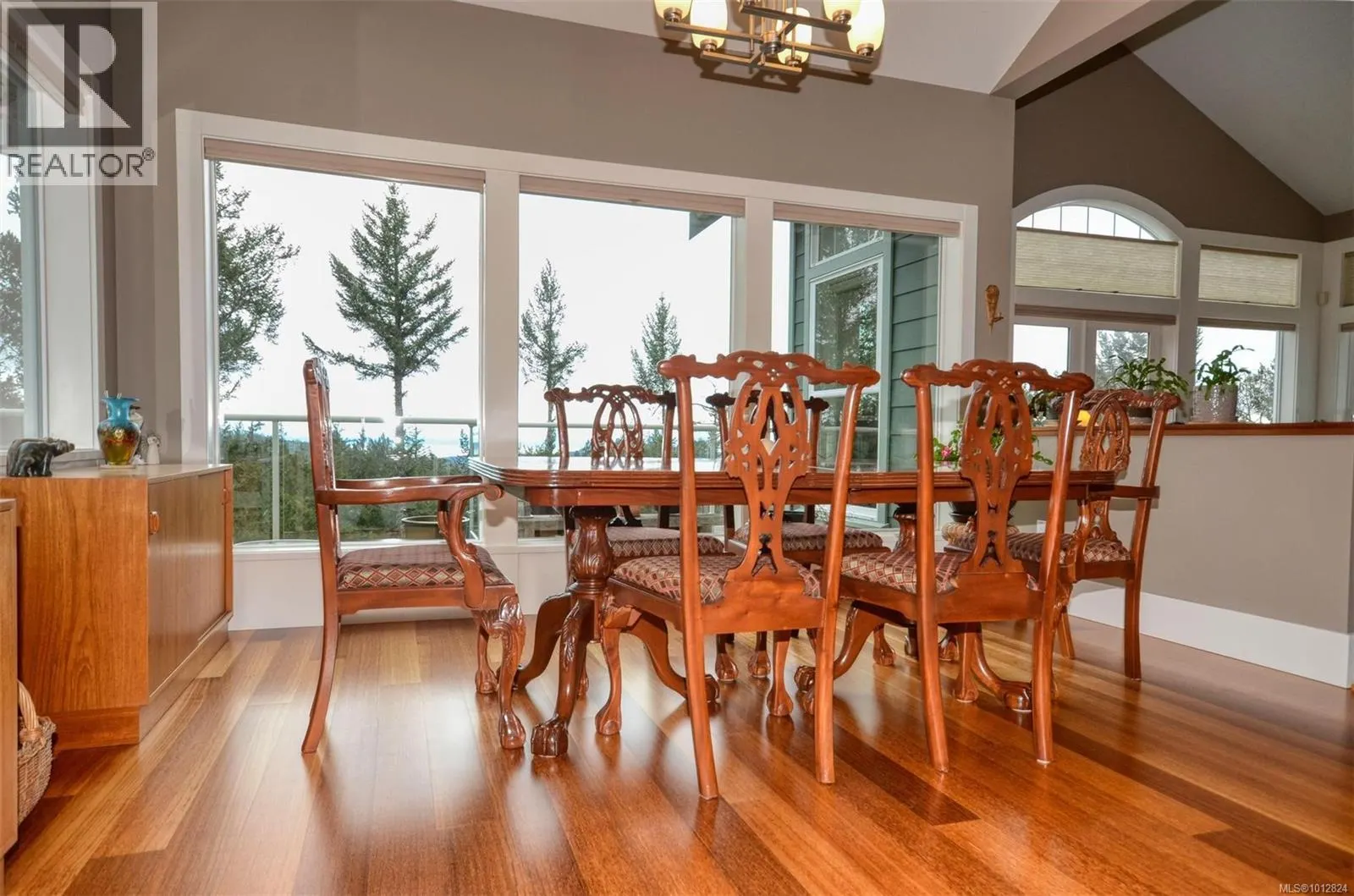 4935 Deer Park Trail