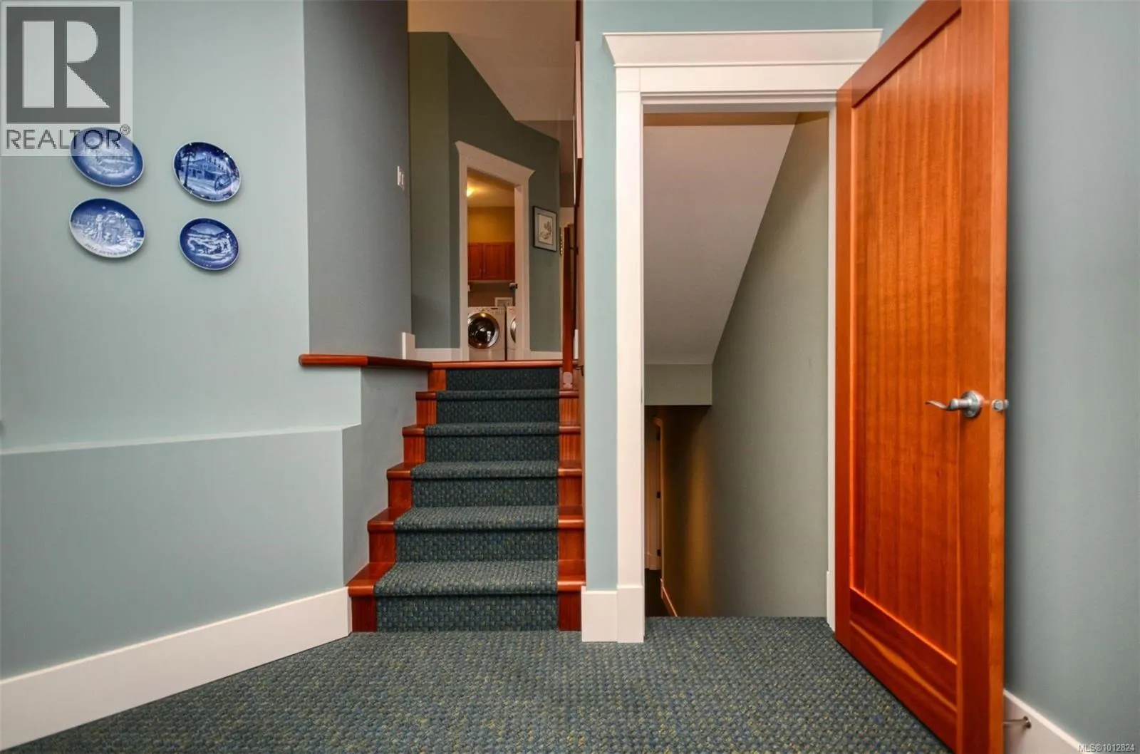 4935 Deer Park Trail