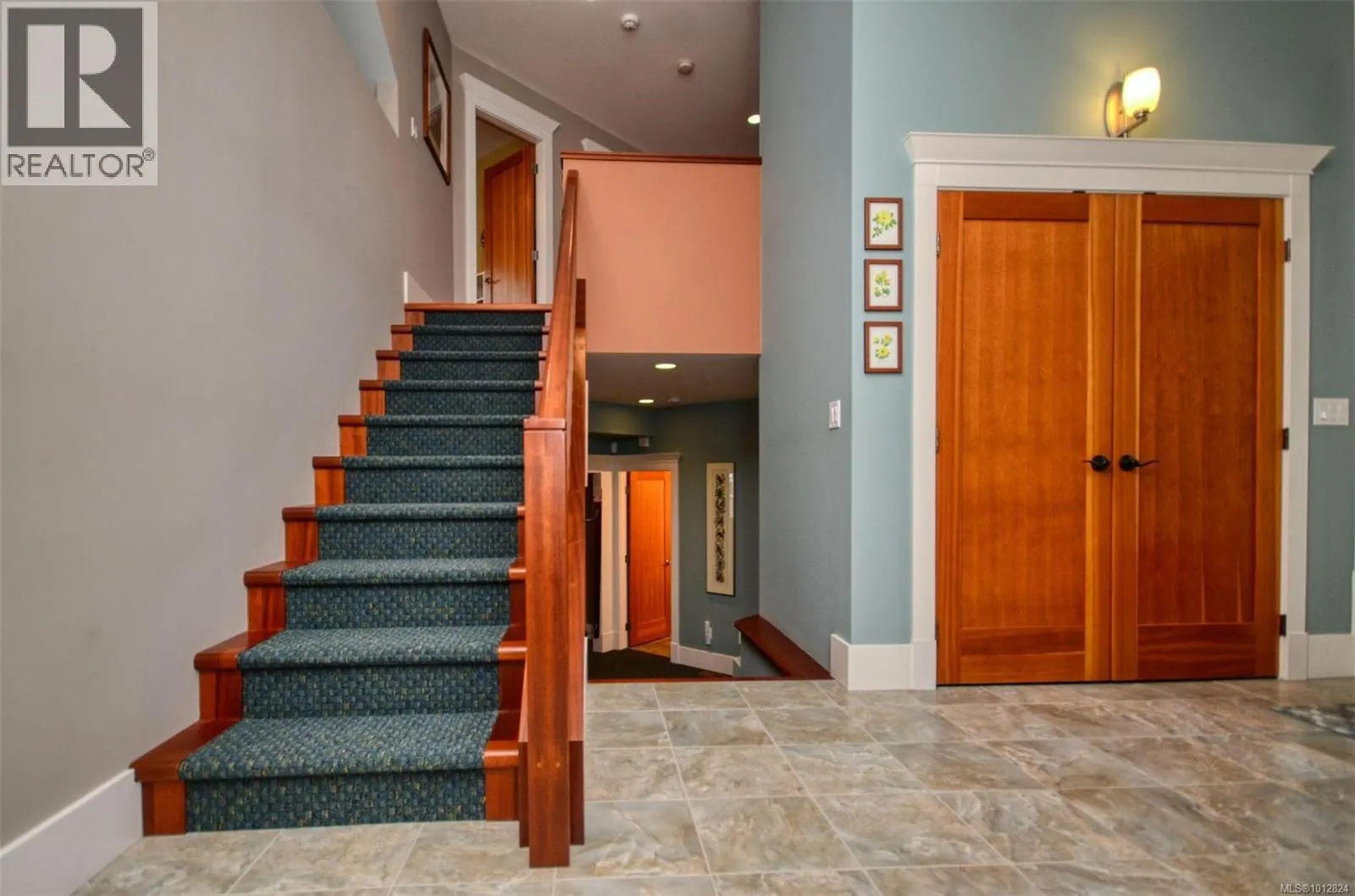 4935 Deer Park Trail