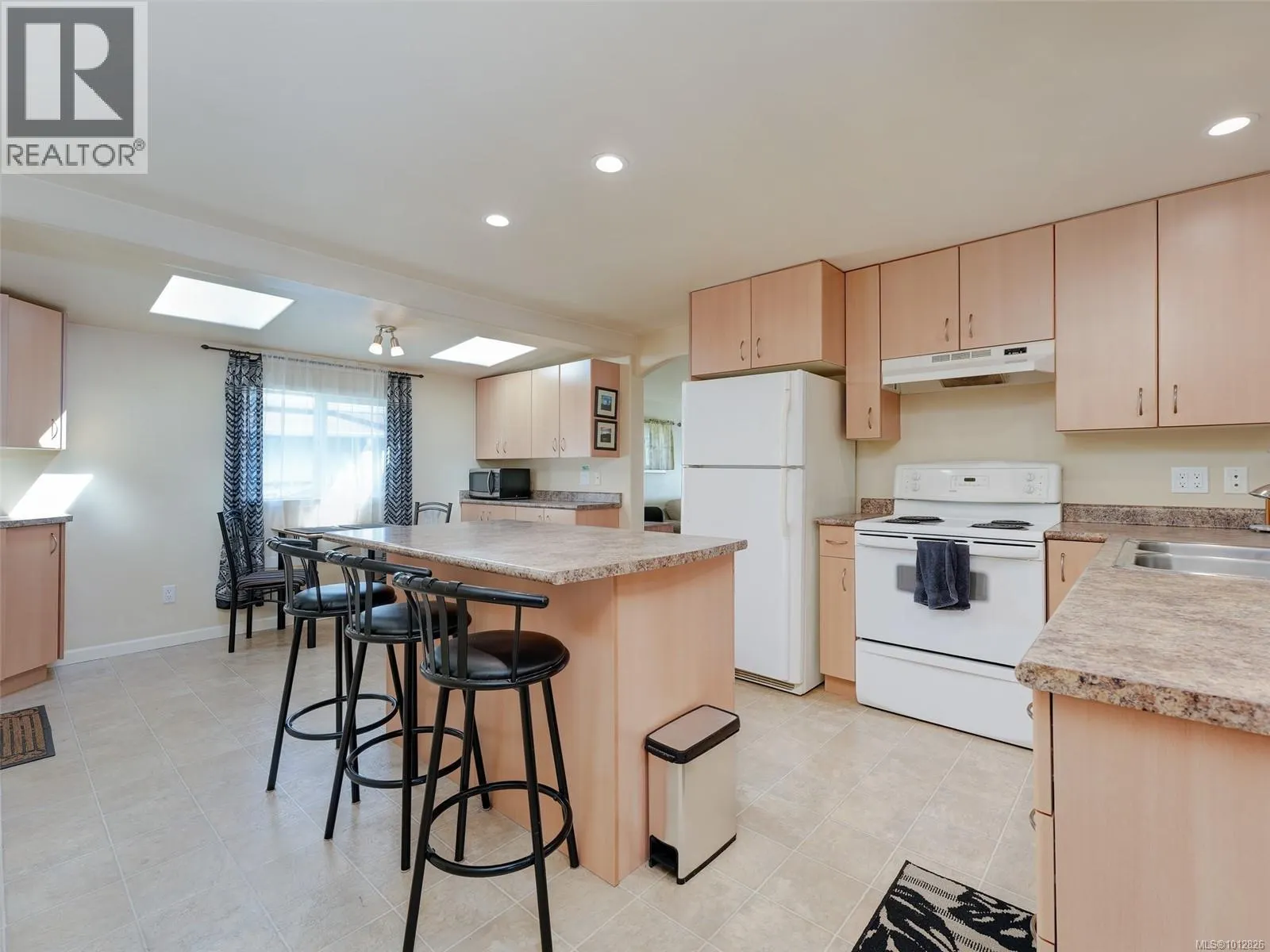 88 2911 Sooke Lake Rd
