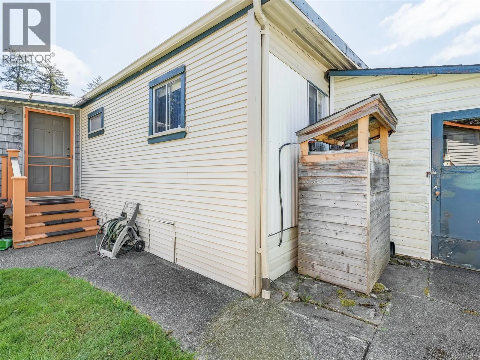 88 2911 Sooke Lake Rd