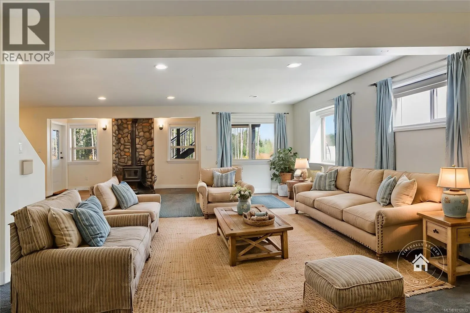 708 Rivers Edge Dr