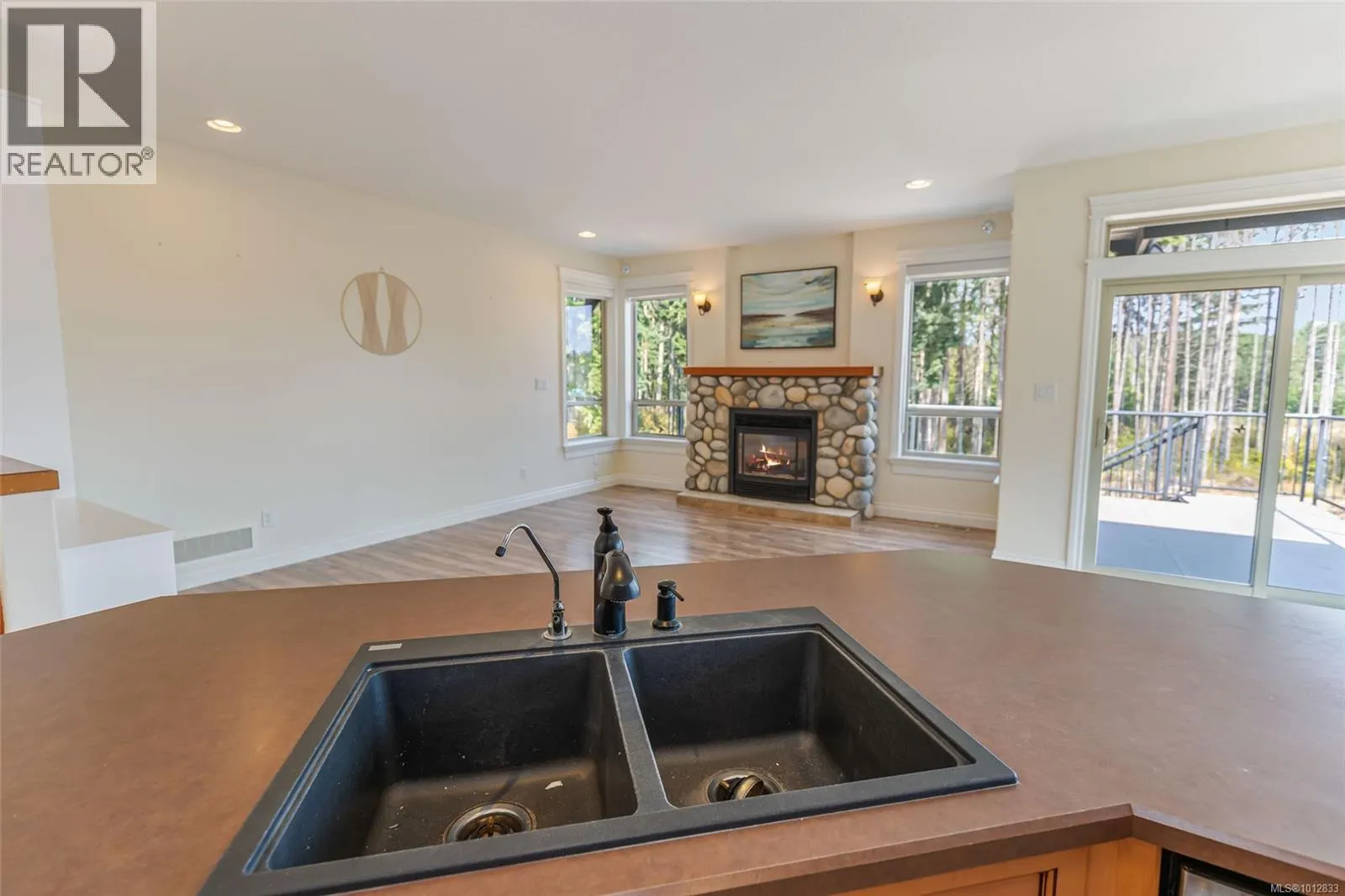 708 Rivers Edge Dr