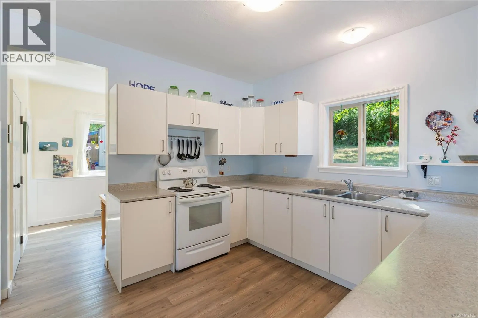 708 Rivers Edge Dr
