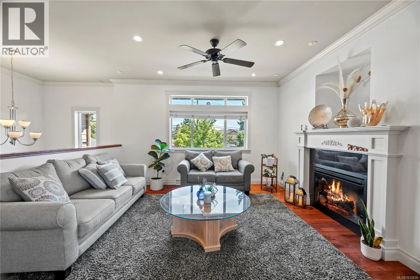 3708 Tillicum Rd