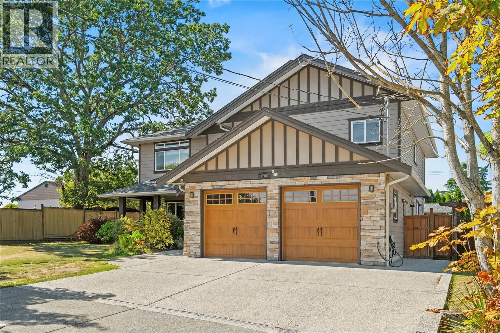 3708 Tillicum Rd