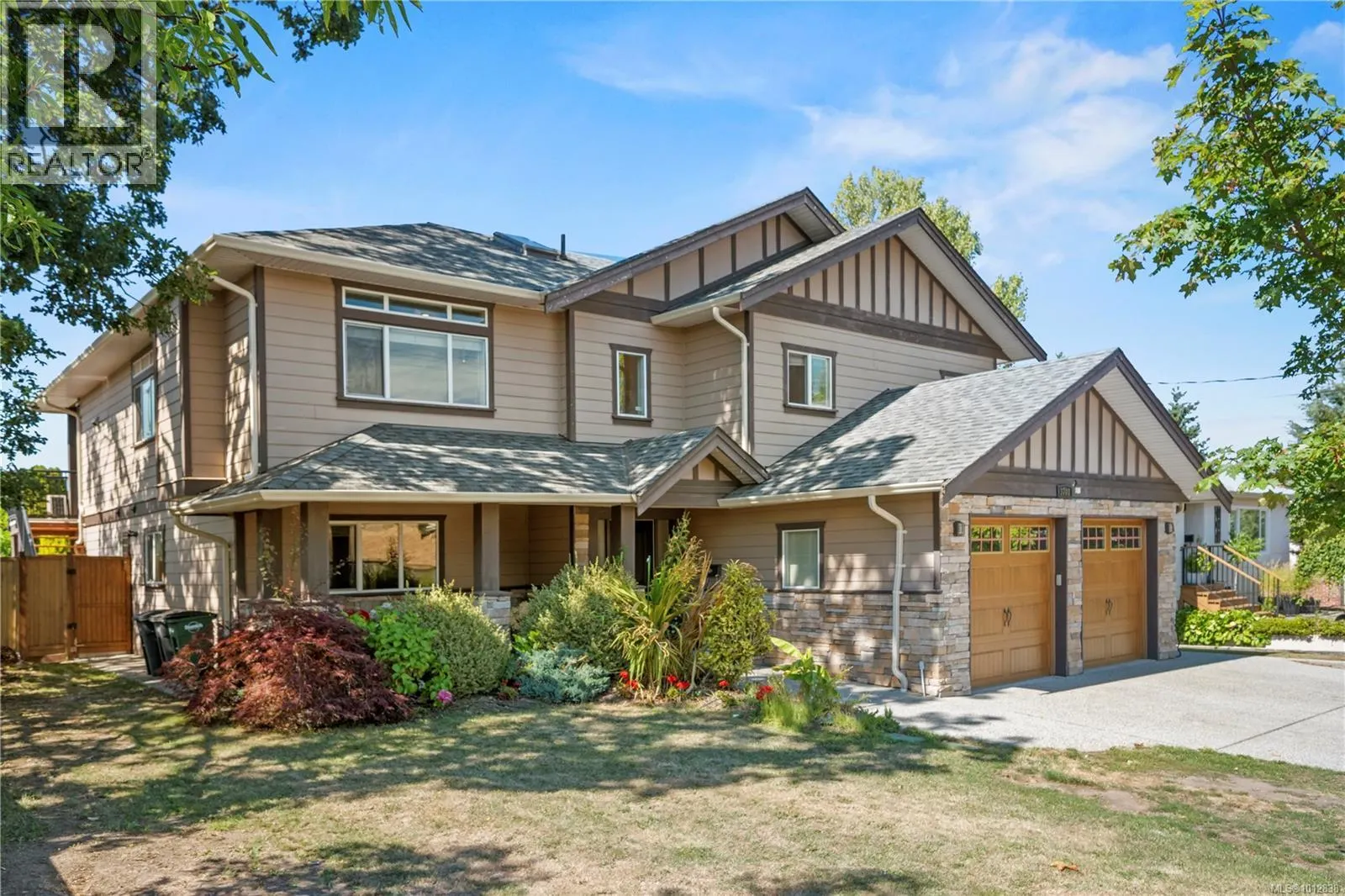 3708 Tillicum Rd