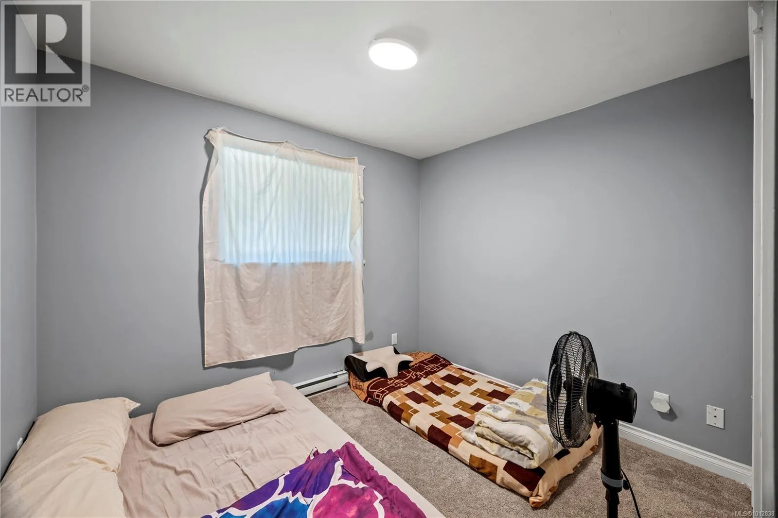 3708 Tillicum Rd