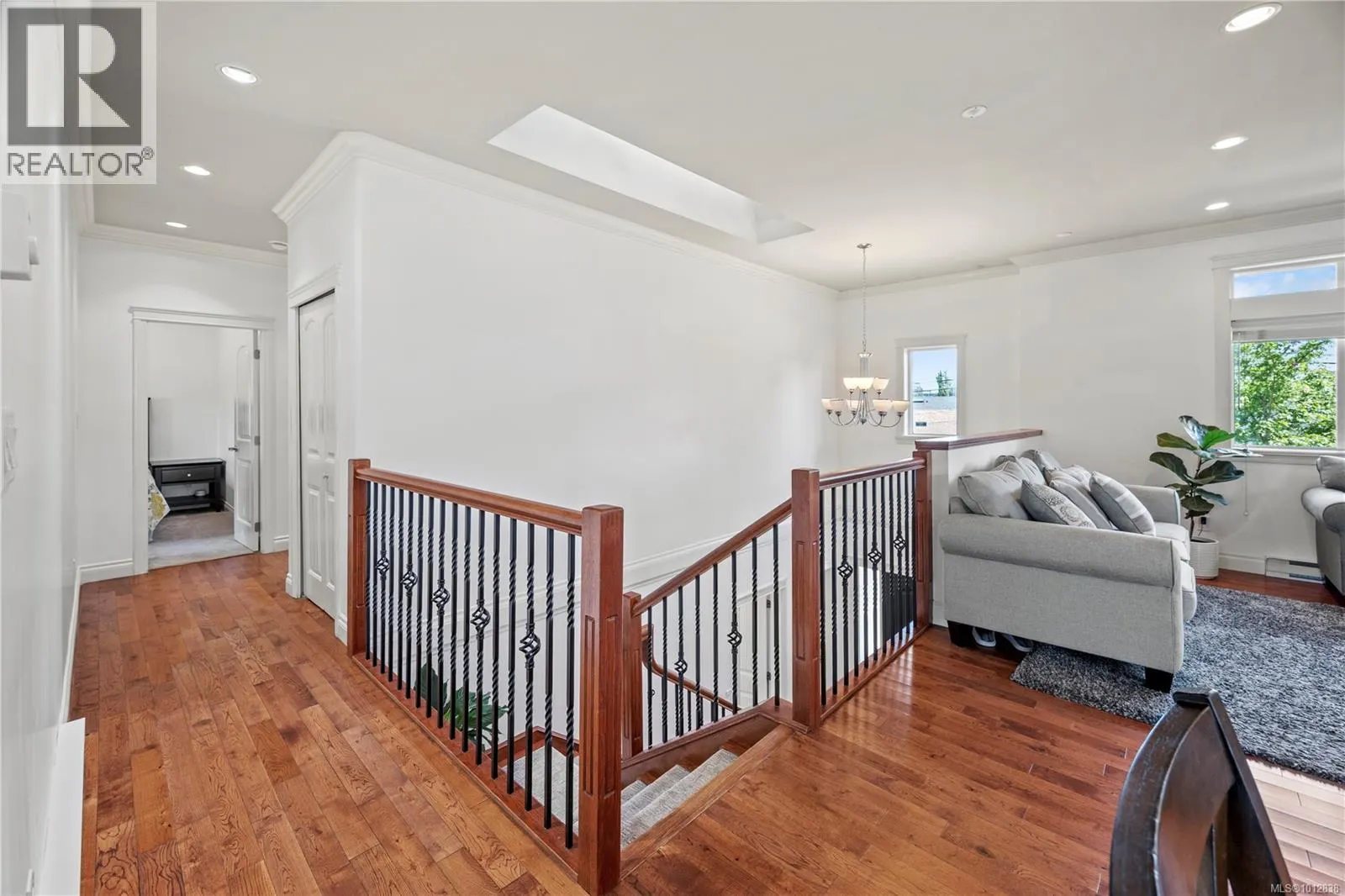 3708 Tillicum Rd