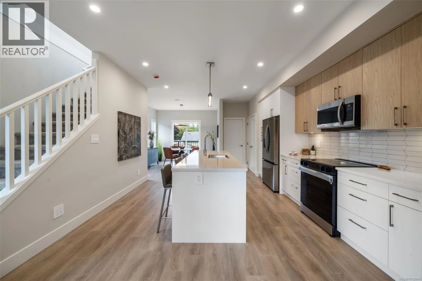 1203 Arcadiawood Crt