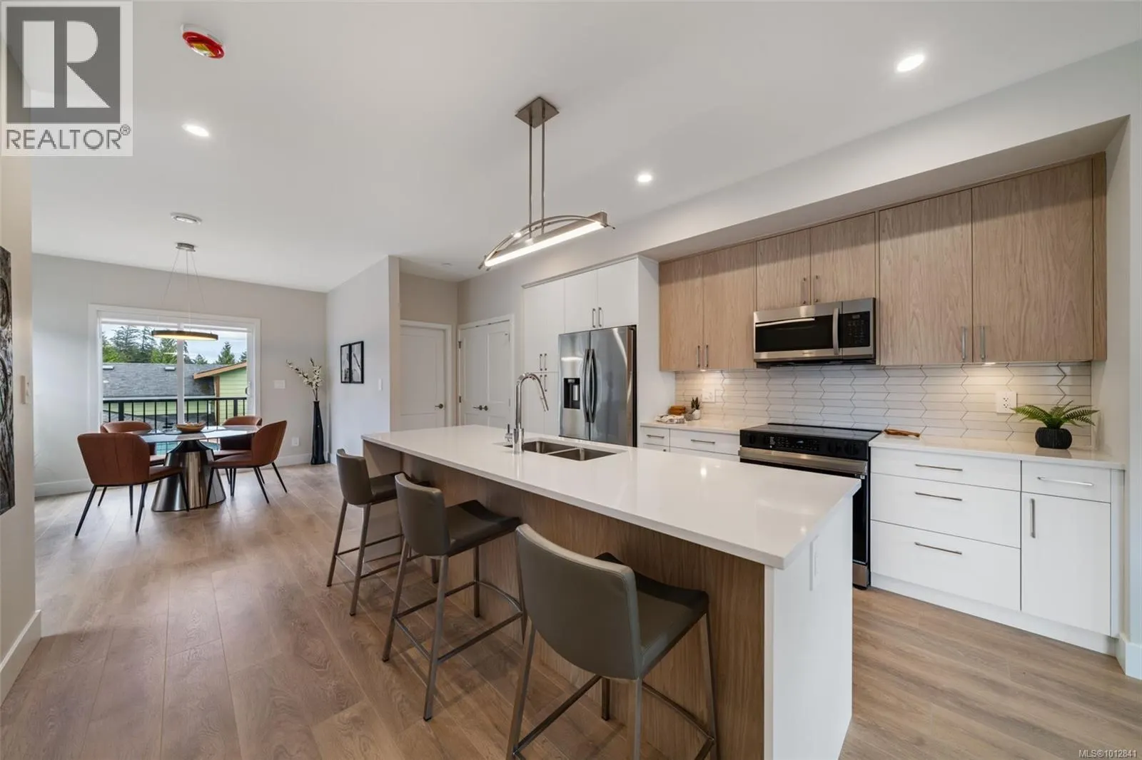 1203 Arcadiawood Crt