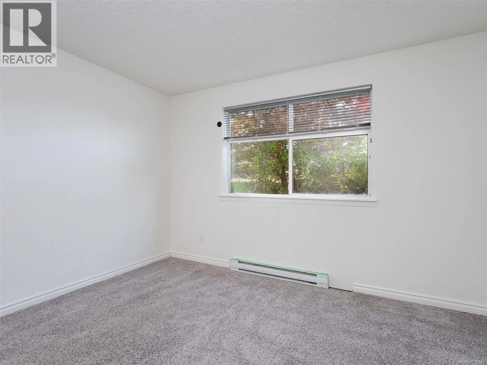 102 2511 Quadra St