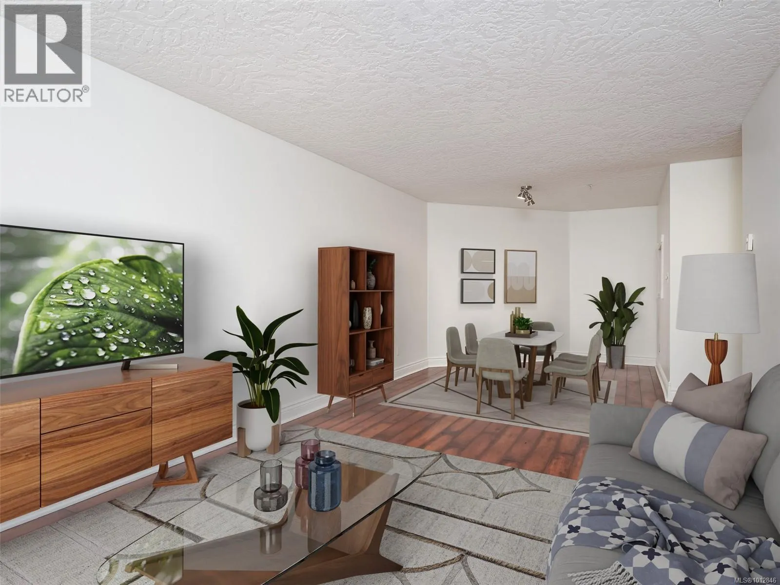 102 2511 Quadra St