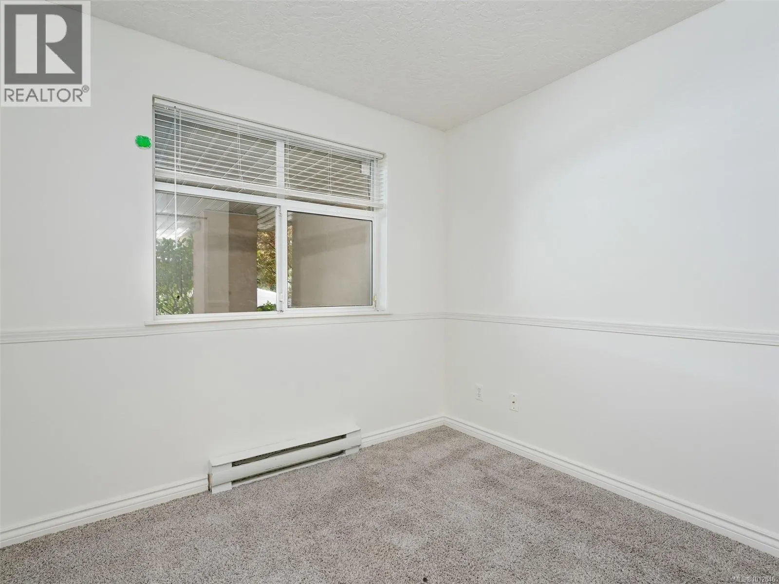 102 2511 Quadra St