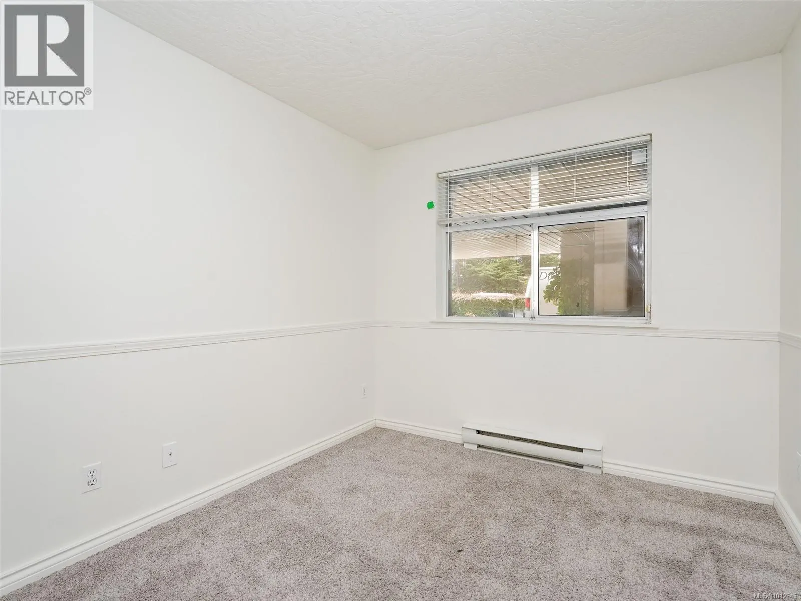 102 2511 Quadra St