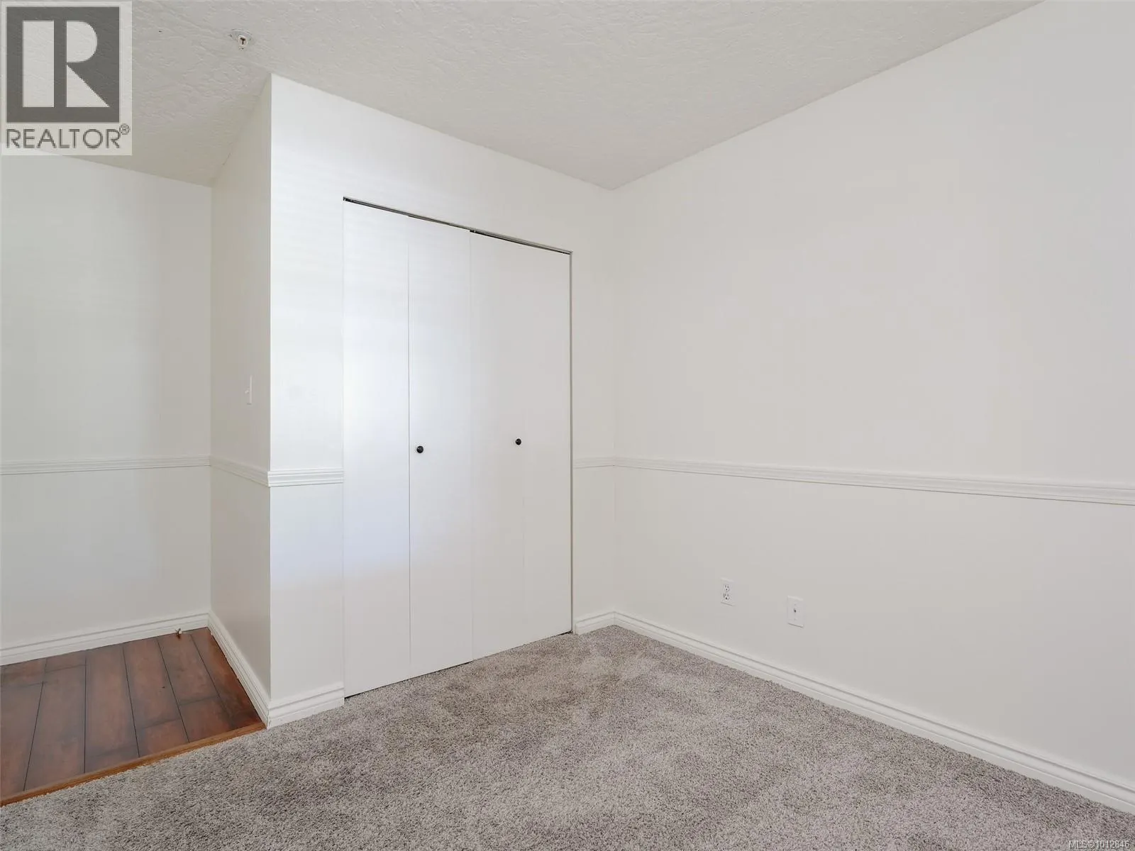 102 2511 Quadra St