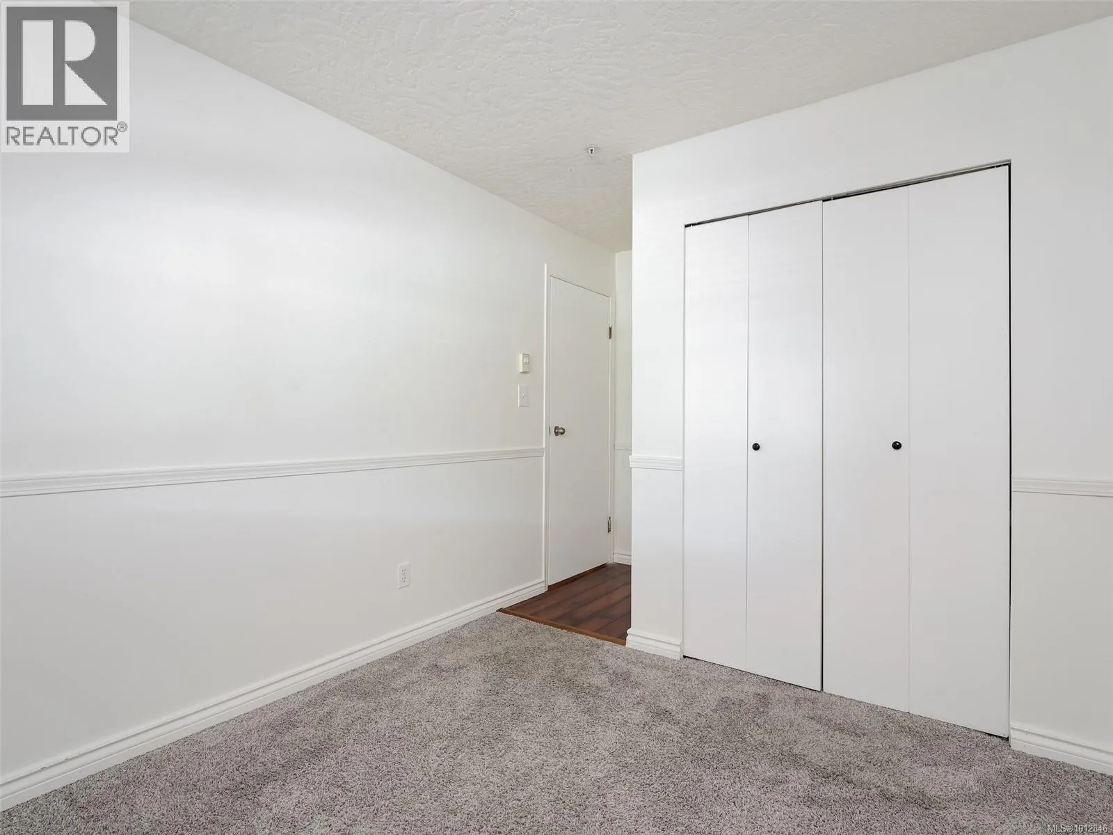 102 2511 Quadra St