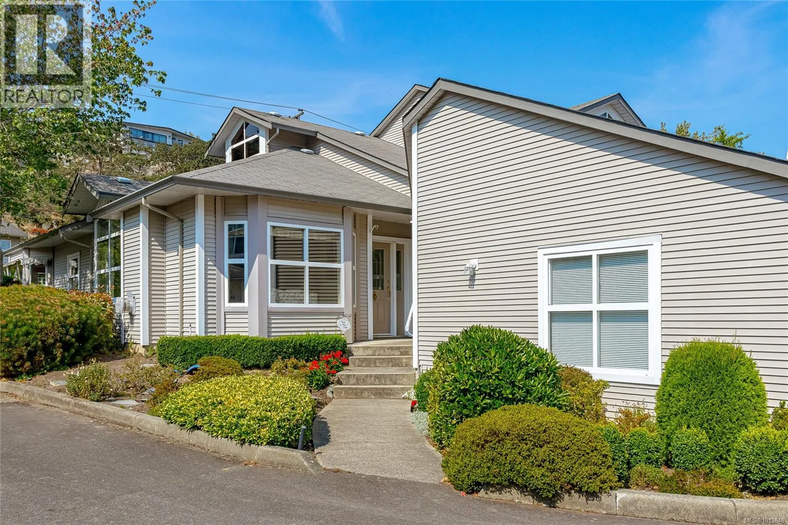 7 3633 Cedar Hill Rd
