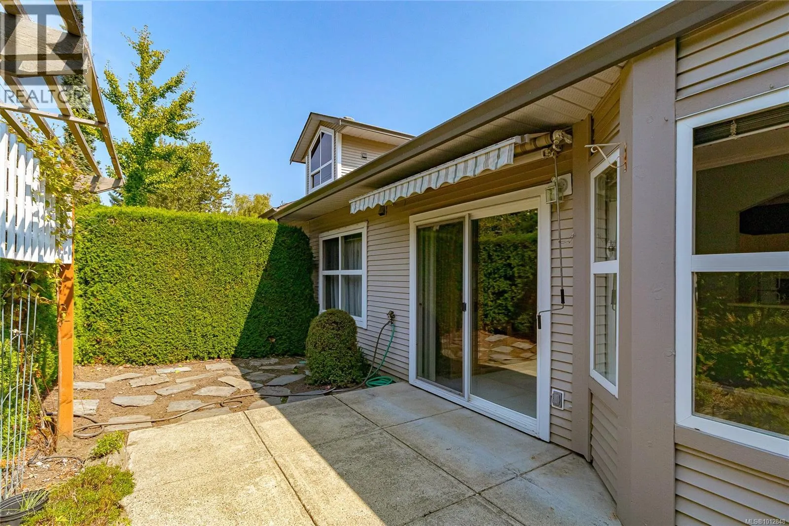 7 3633 Cedar Hill Rd