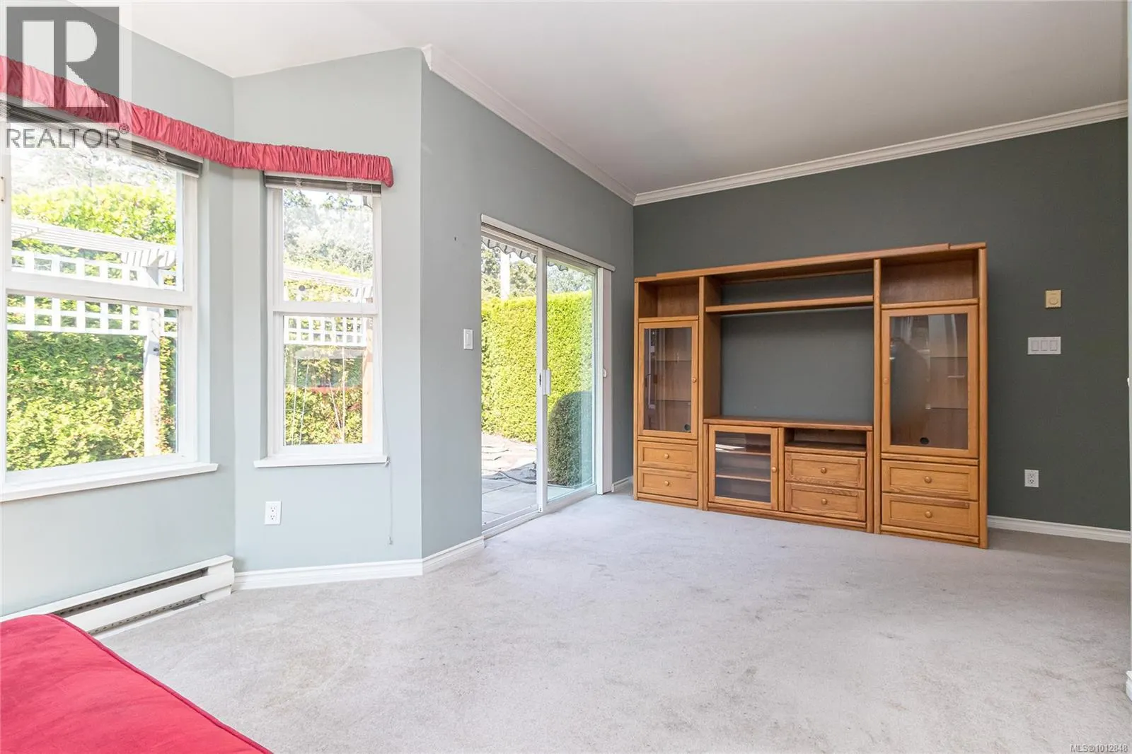7 3633 Cedar Hill Rd