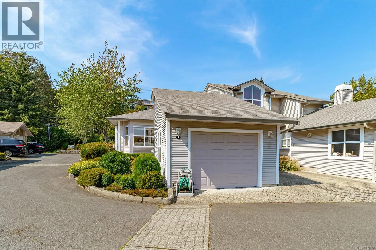 7 3633 Cedar Hill Rd
