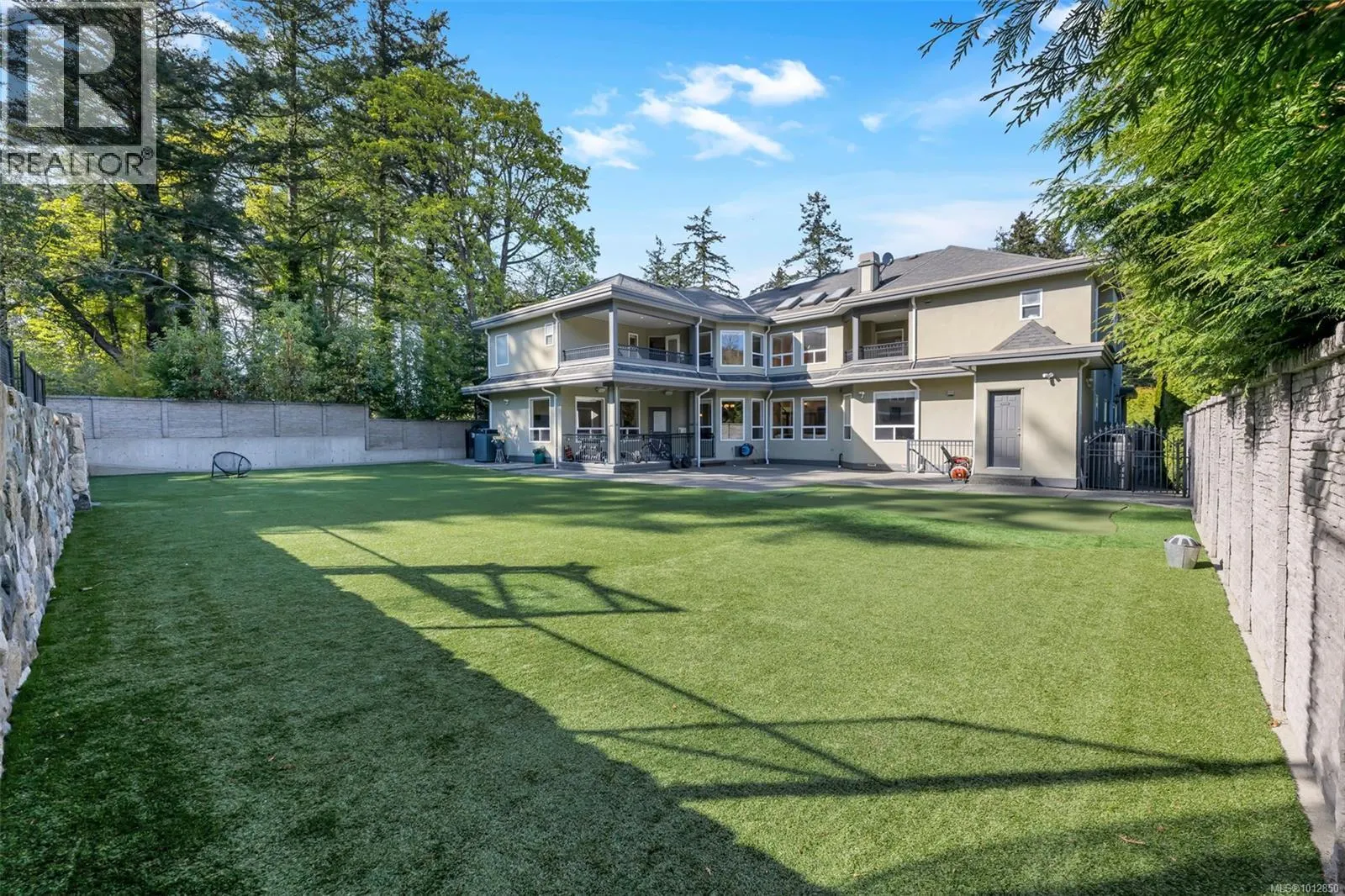 4668 Cordova Bay Rd