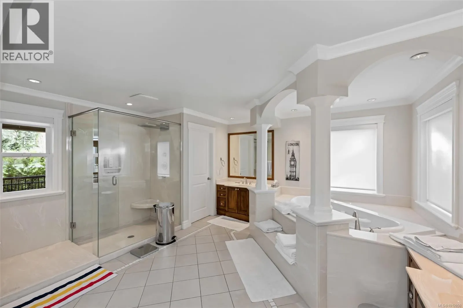 4668 Cordova Bay Rd