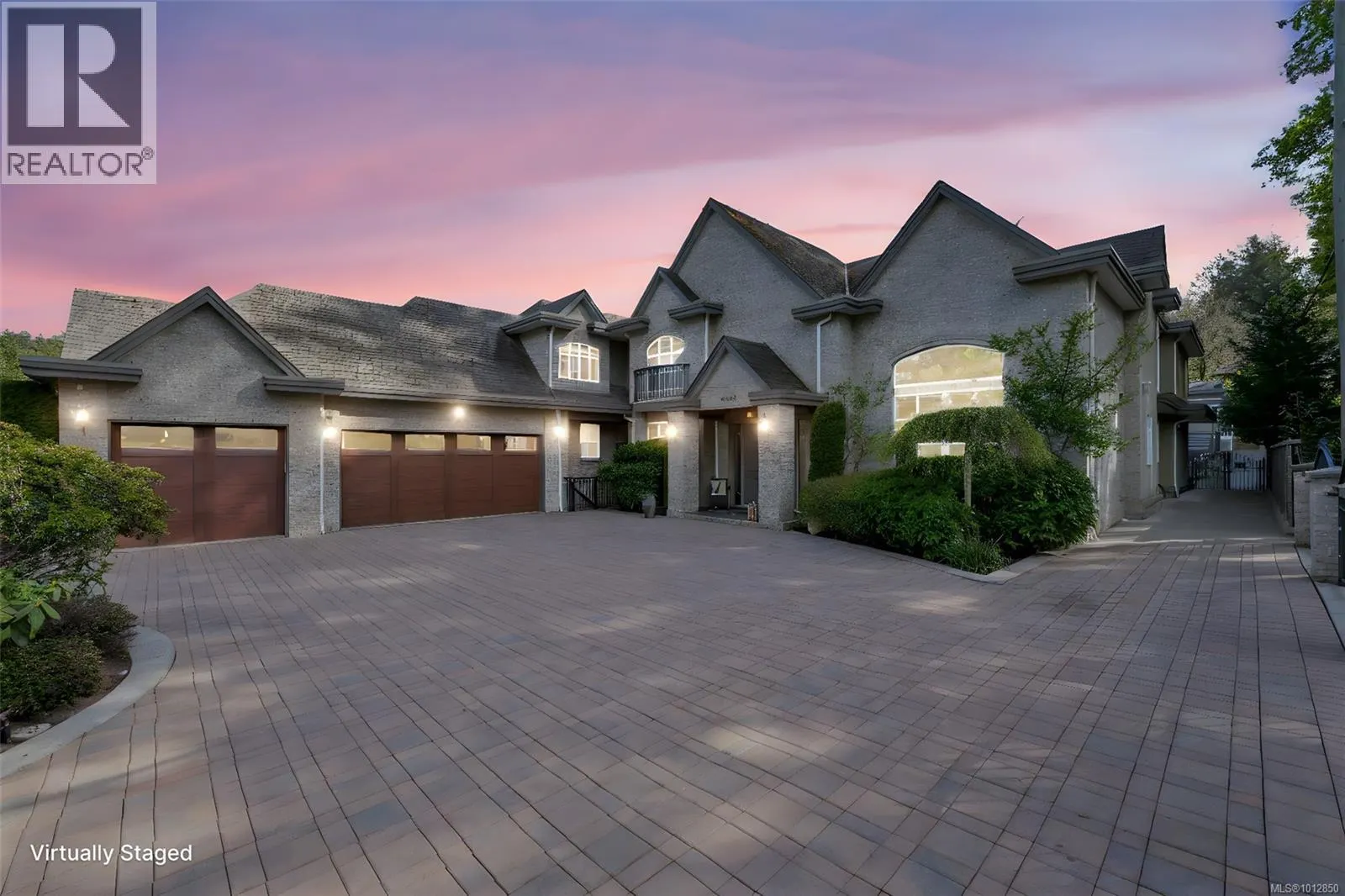 4668 Cordova Bay Rd