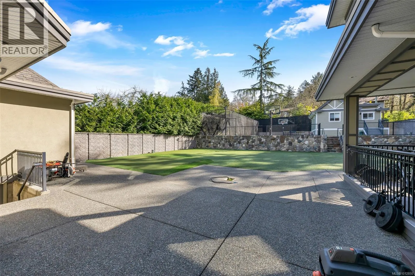4668 Cordova Bay Rd