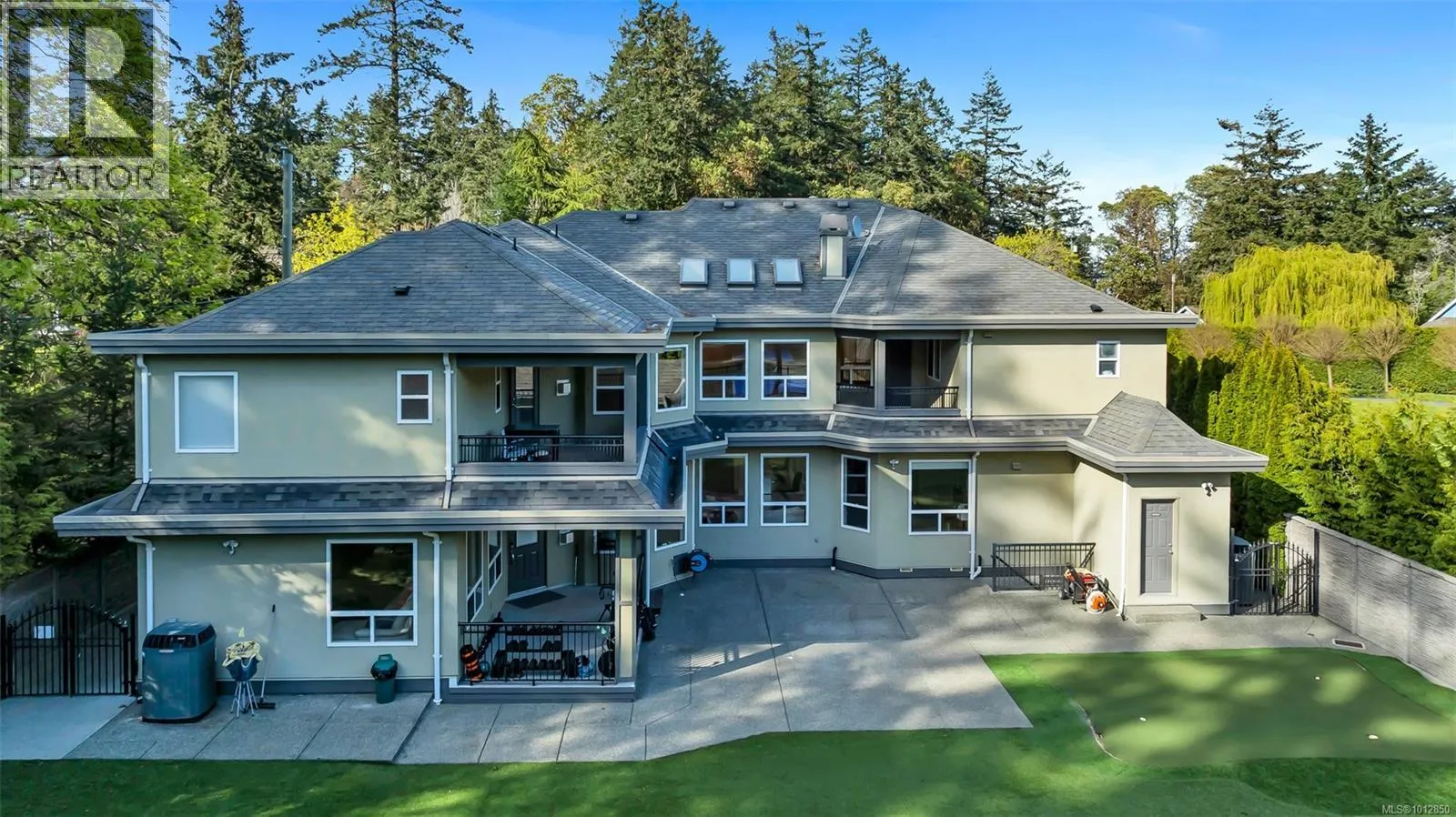 4668 Cordova Bay Rd
