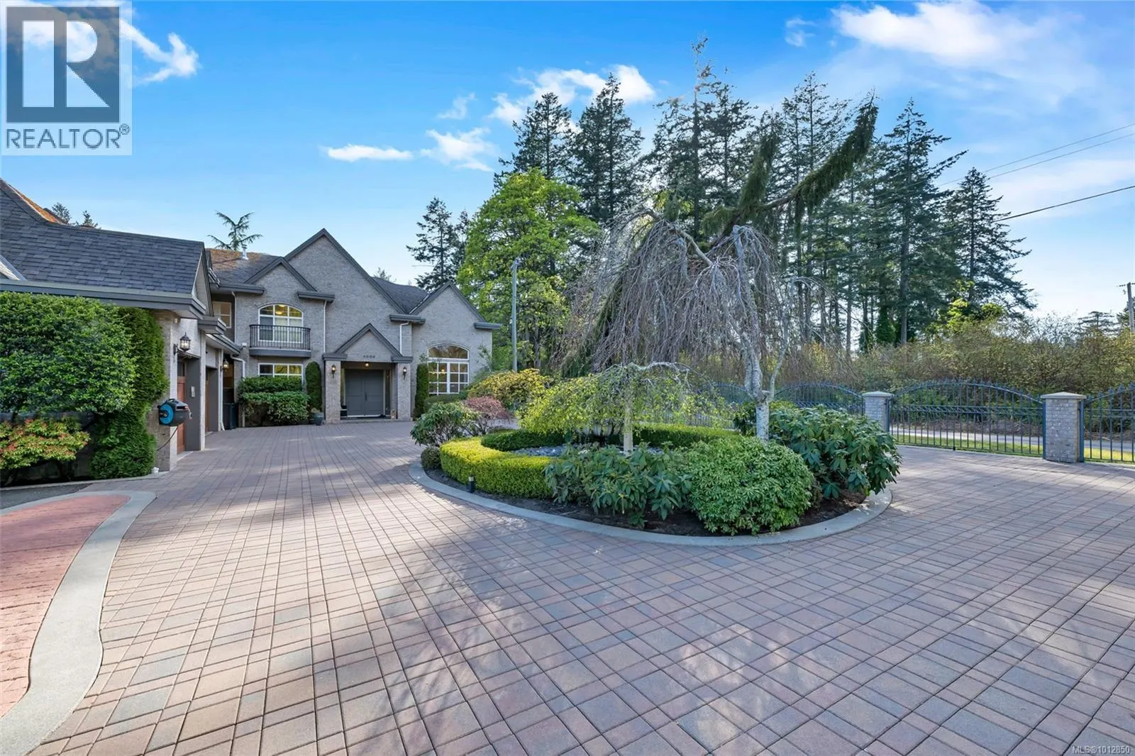 4668 Cordova Bay Rd