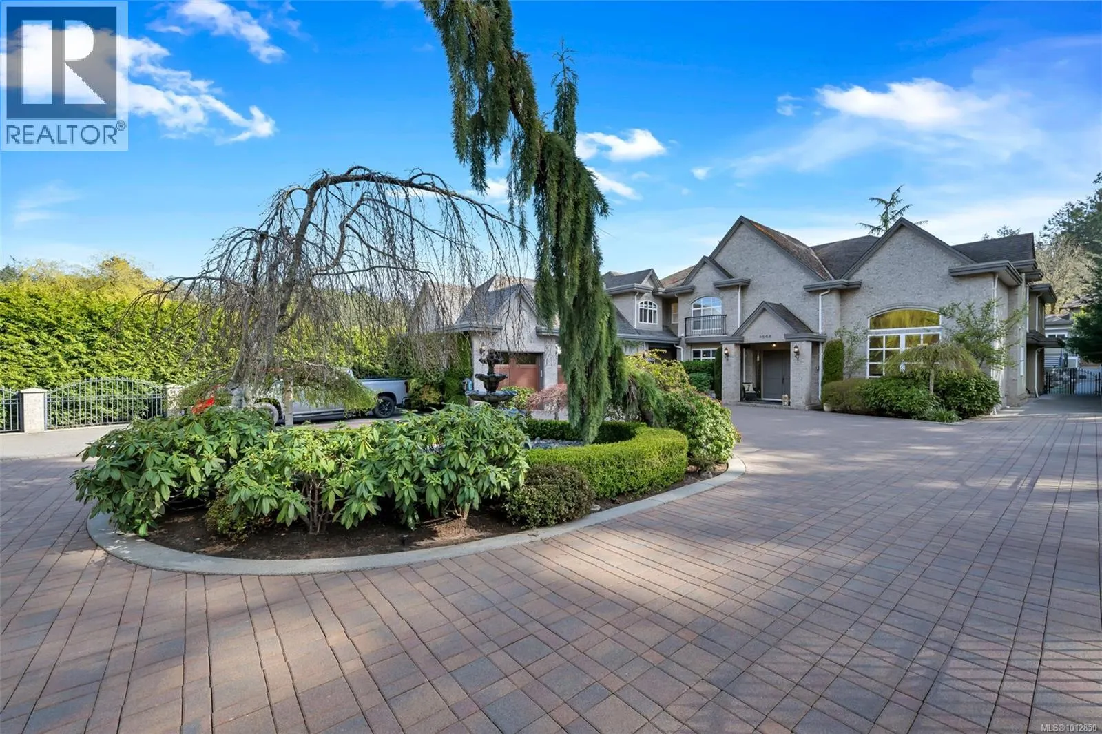 4668 Cordova Bay Rd