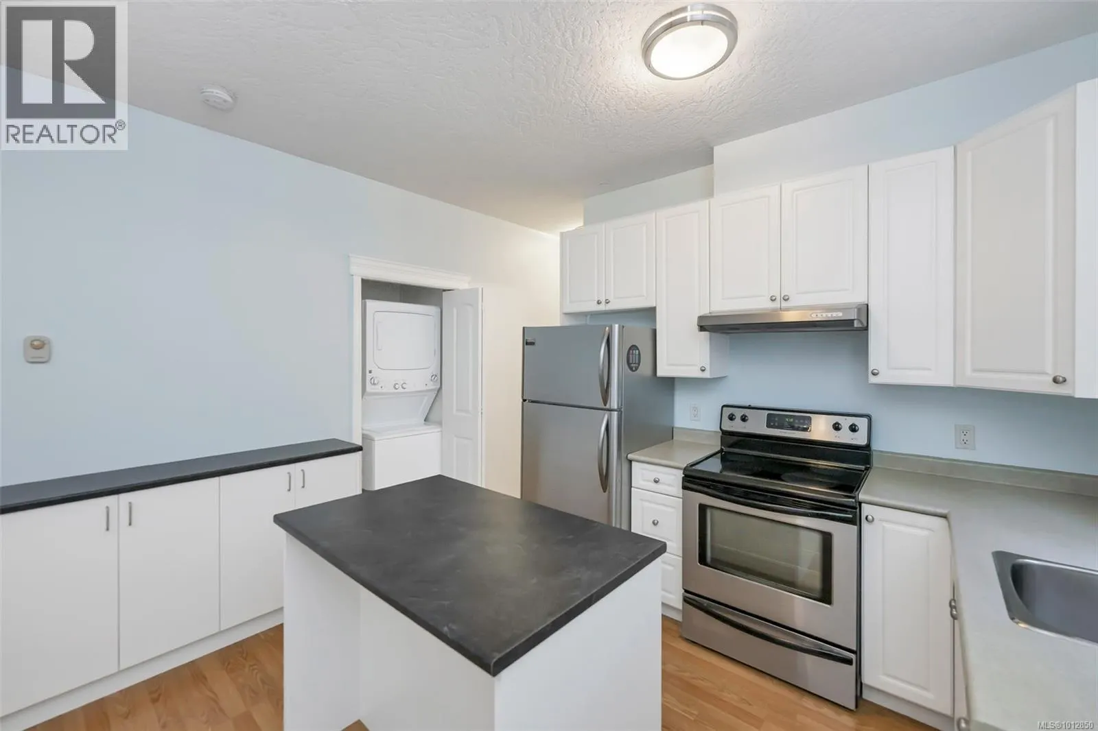 4668 Cordova Bay Rd