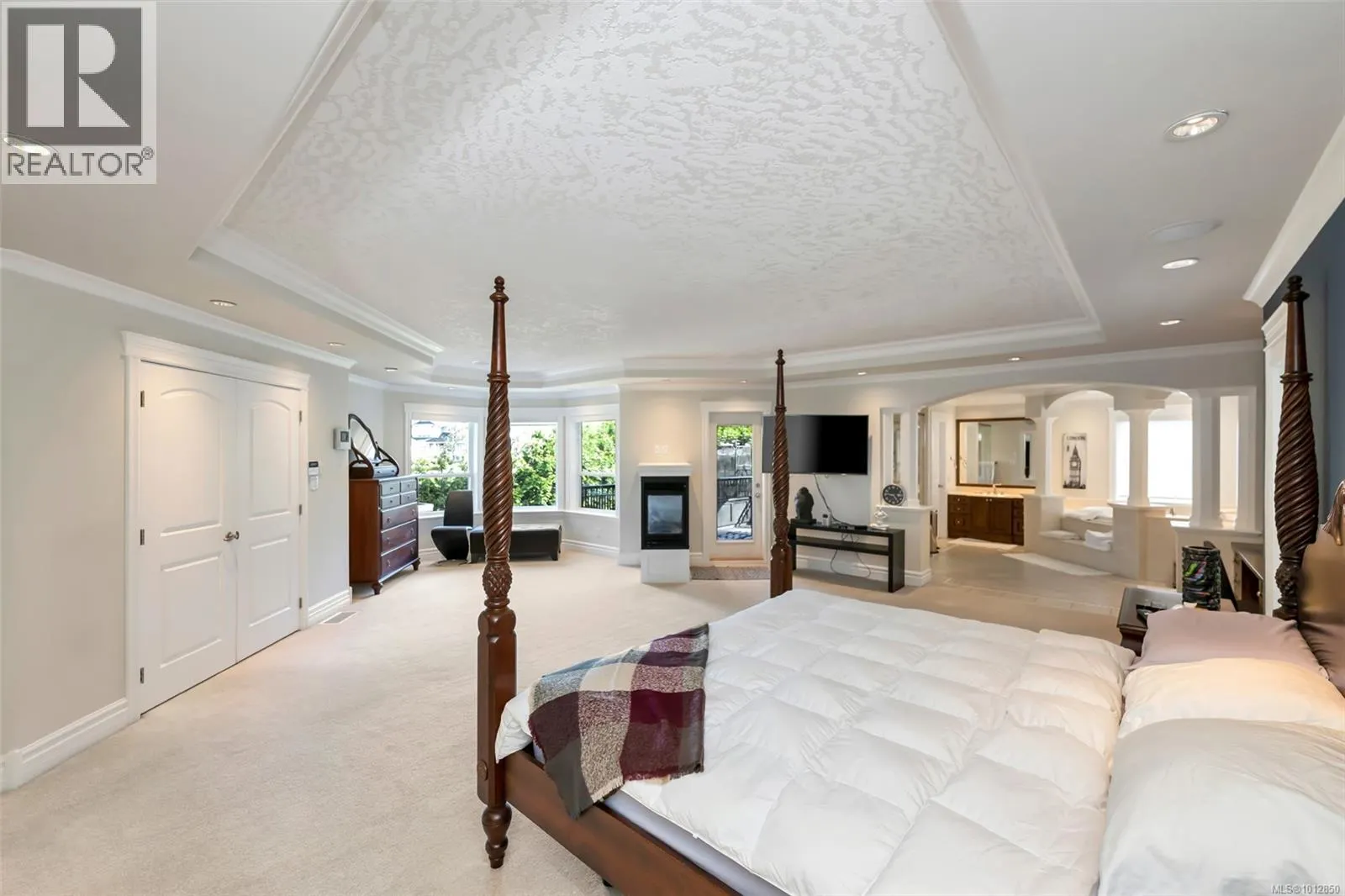 4668 Cordova Bay Rd