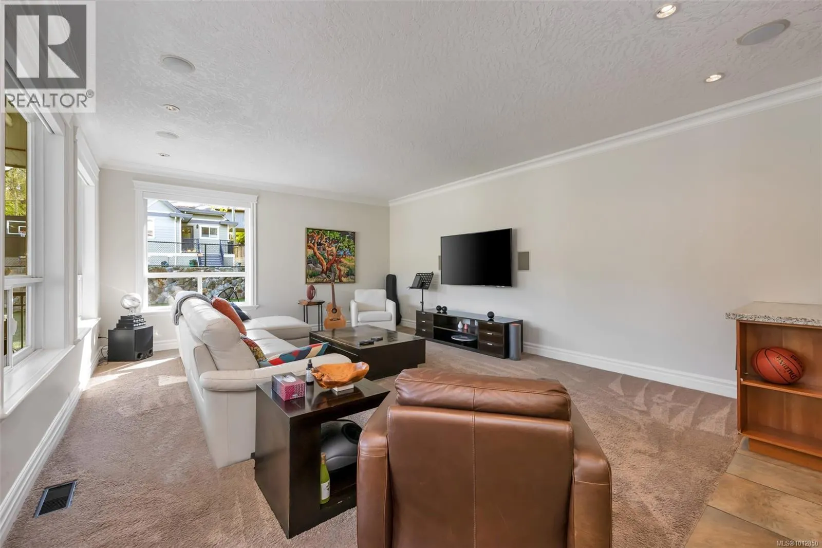 4668 Cordova Bay Rd