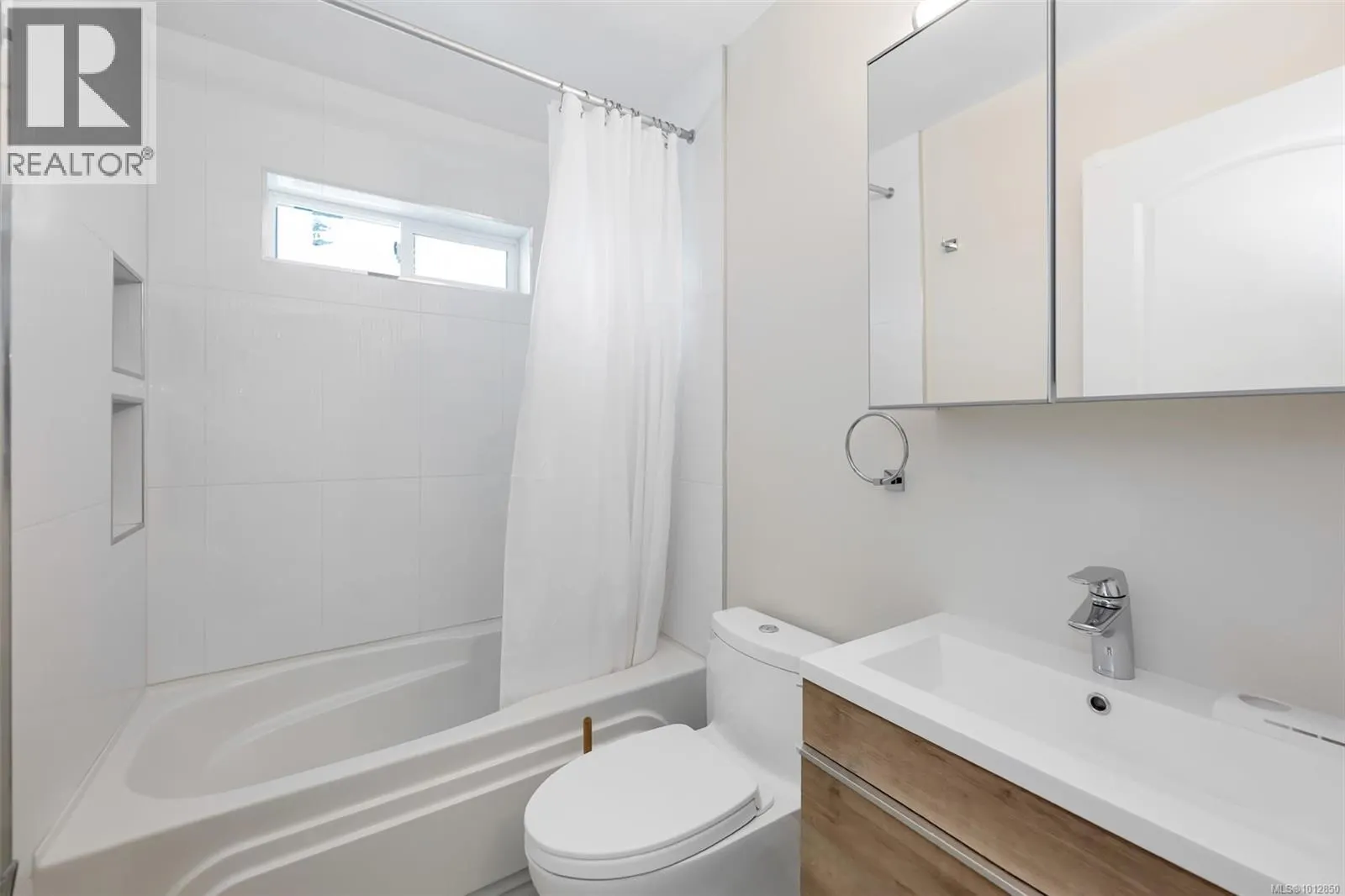 4668 Cordova Bay Rd