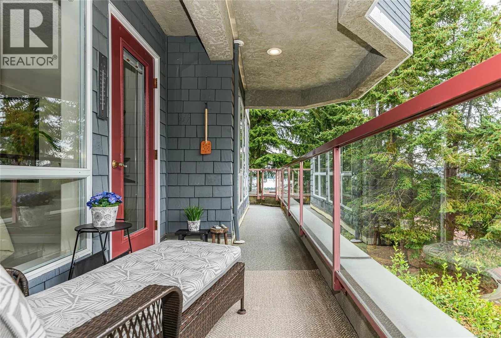 201 940 Boulderwood Rise