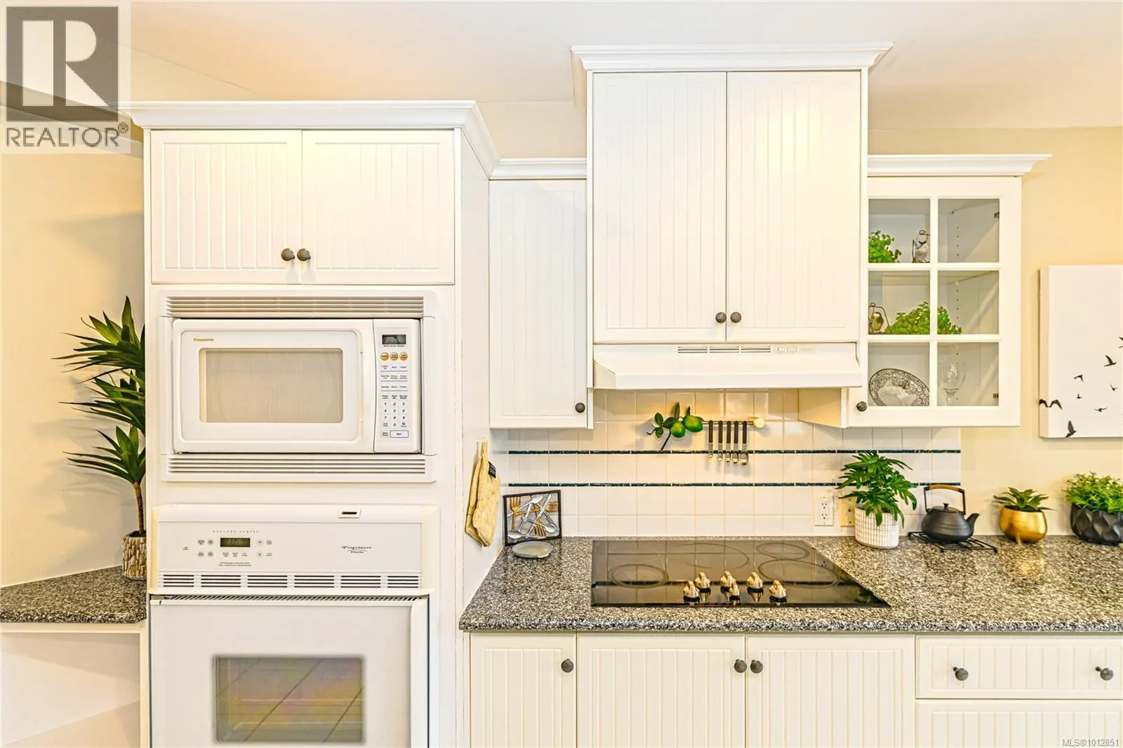 201 940 Boulderwood Rise