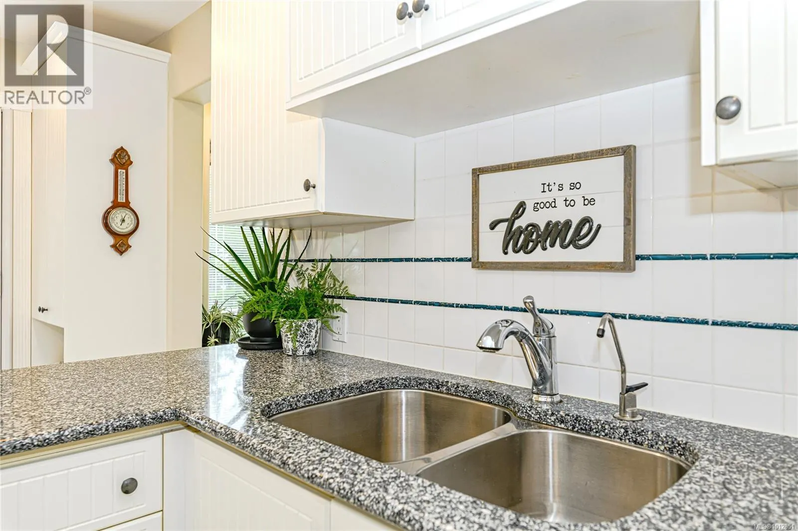 201 940 Boulderwood Rise