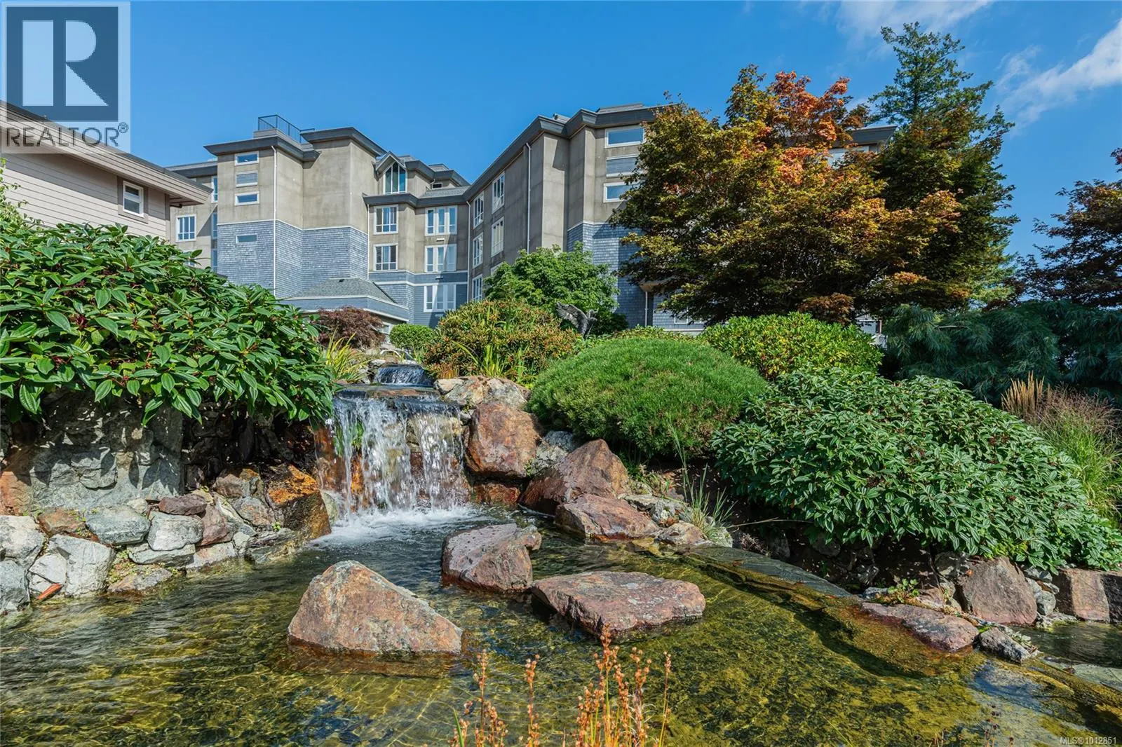 201 940 Boulderwood Rise